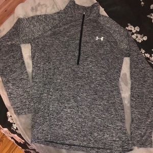 UnderArmour lightweight 1/2 Zip